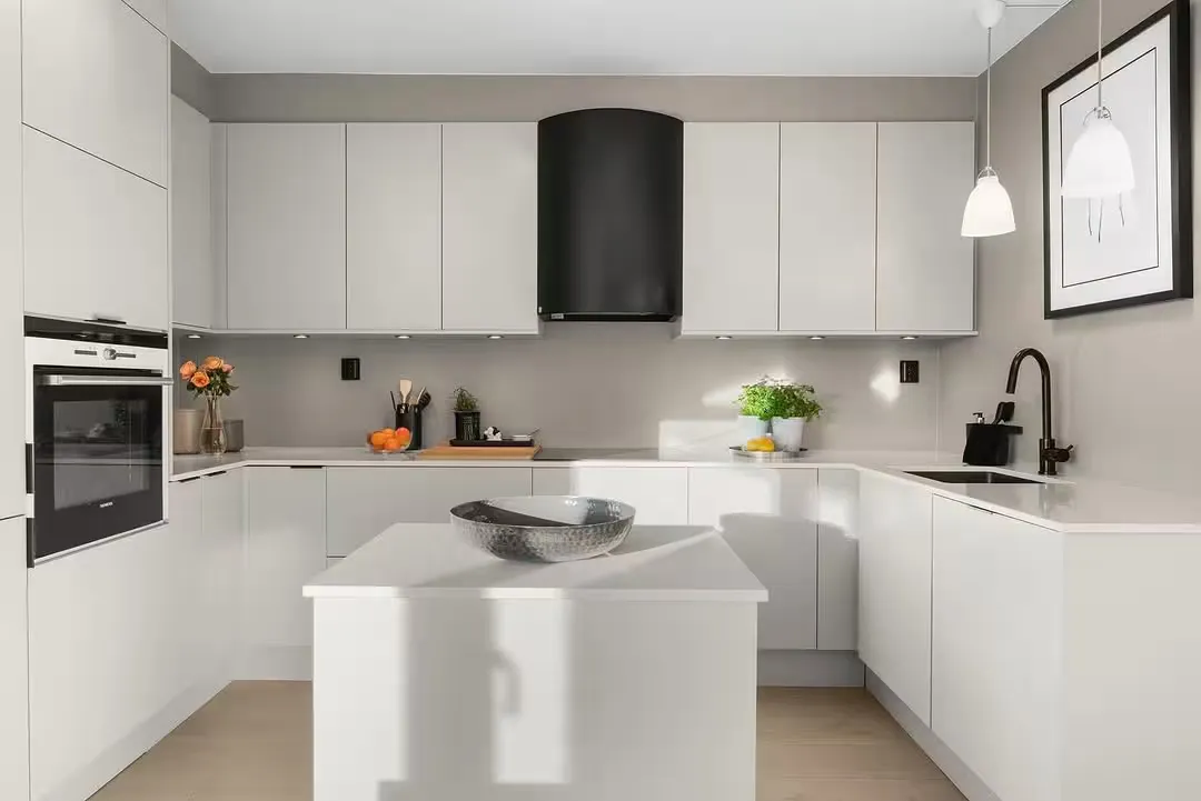 Kjøkken med kontrastvegg